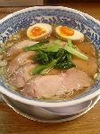 チャーシュー醤油そば煮玉子入り
